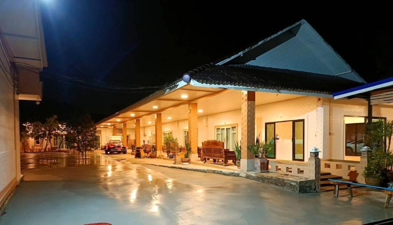 Three Bays Resort Πράτσουατ Κίρι Χαν Εξωτερικό φωτογραφία
