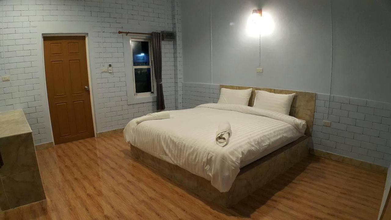 Three Bays Resort Πράτσουατ Κίρι Χαν Εξωτερικό φωτογραφία