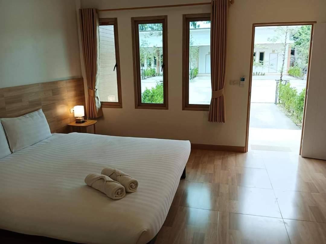 Three Bays Resort Πράτσουατ Κίρι Χαν Εξωτερικό φωτογραφία